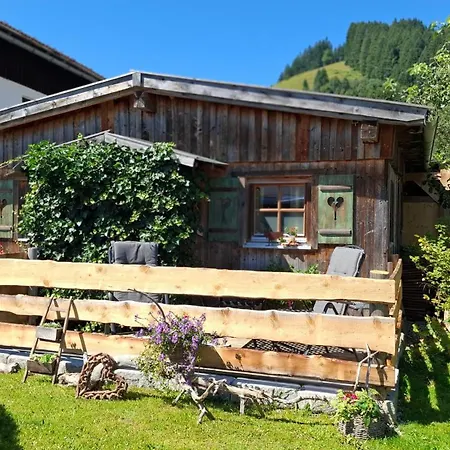 Dorfchalet & - Mit Koenigscard Chalet *
